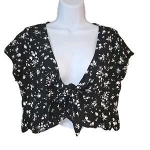 EUC‎ Floral Front Tie Romantic Top Y2k Inspired Sz M